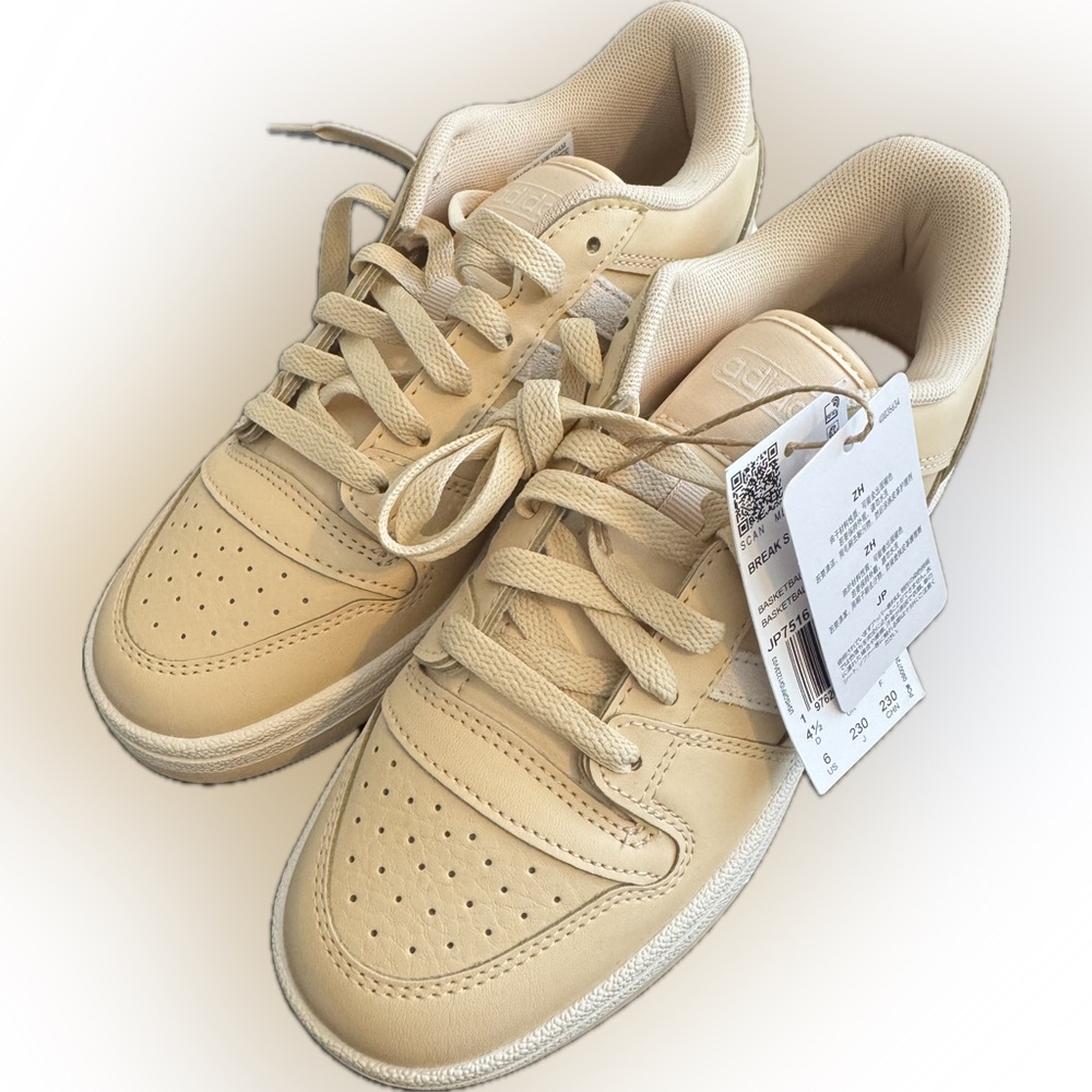 adidas Beige Low-Top Leather Sneakers - Picture 5 of 5